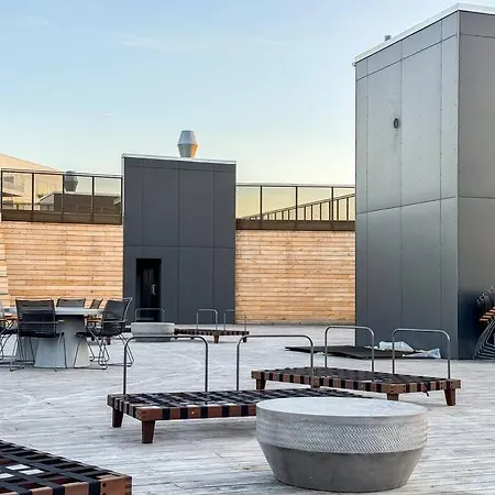 Chic Atelier With Breathtaking Waterfront *