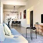 Apartman Chic Atelier With Breathtaking Waterfront