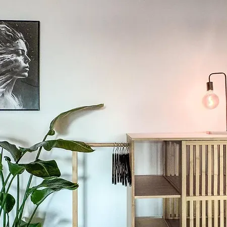 Chic Atelier With Breathtaking Waterfront Apartament