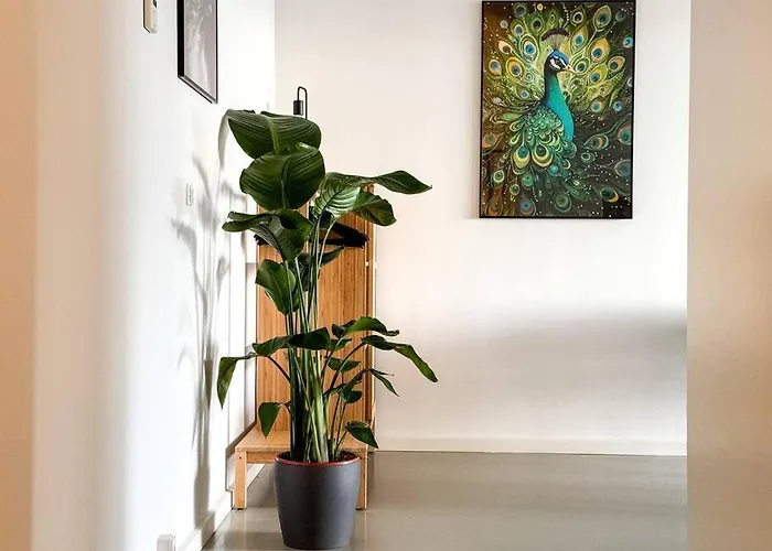 Chic Atelier With Breathtaking Waterfront Lägenhet