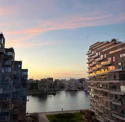 Chic Atelier With Breathtaking Waterfront Lägenhet *