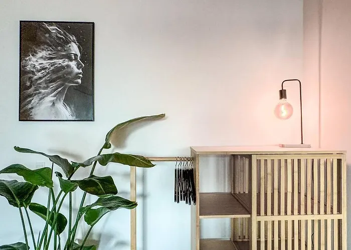 Chic Atelier With Breathtaking Waterfront Lägenhet